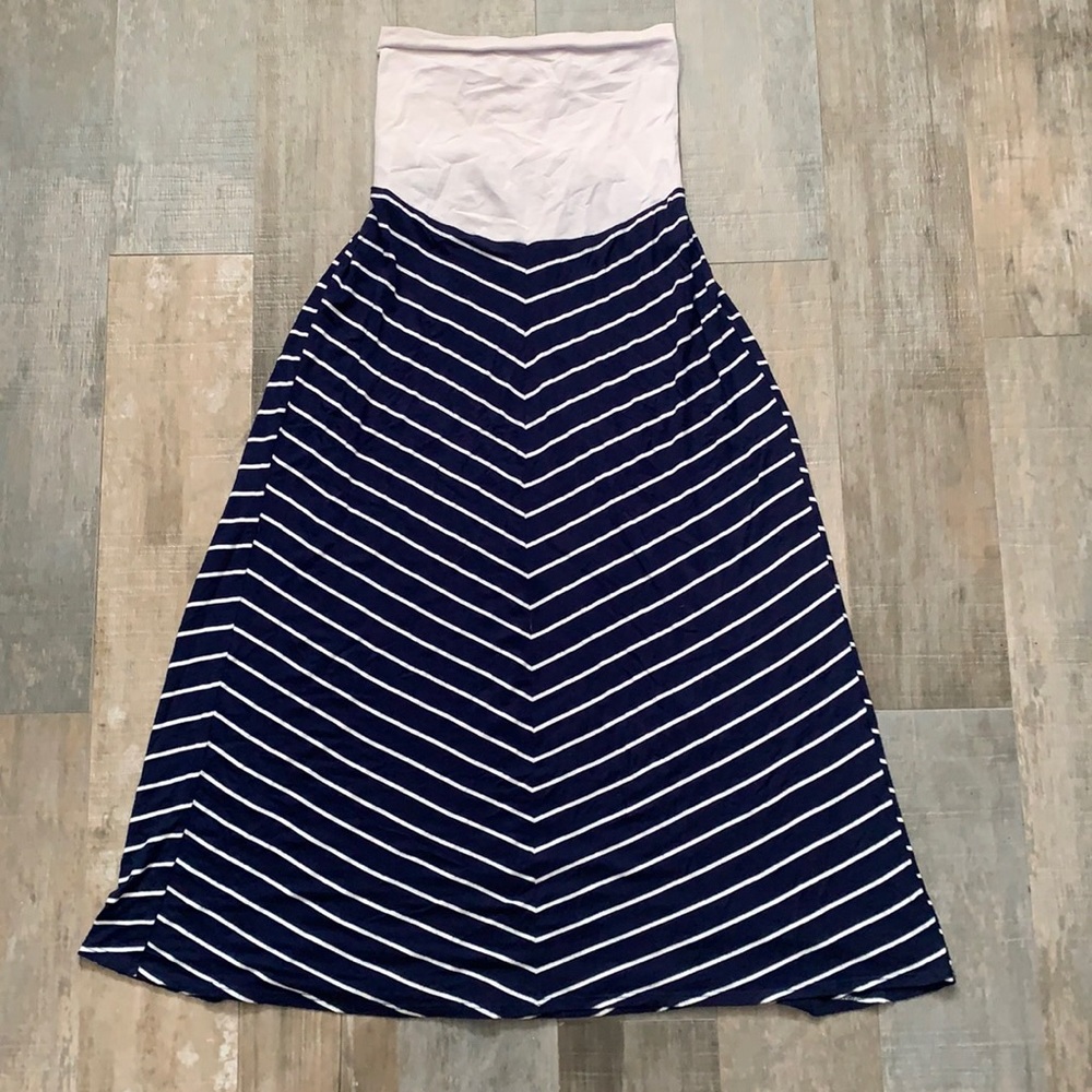 5/$25 📦 Maternity maxi skirt, size small